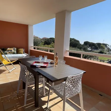 Appart Vue Mer A 50 M Des Plages Appartement
